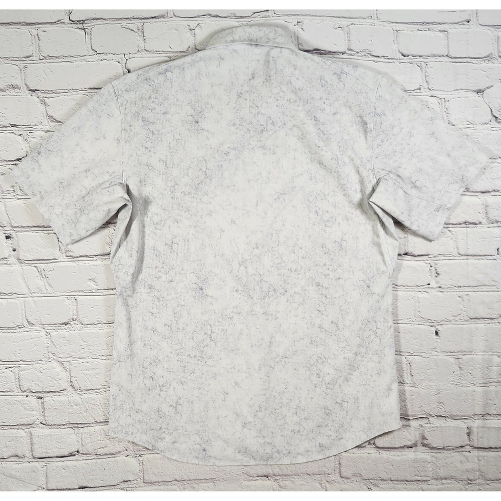 Lululemon Commission Short Sleeve Shirt Mens Medium Grey Ripstop Button Down - Picture 5 of 12